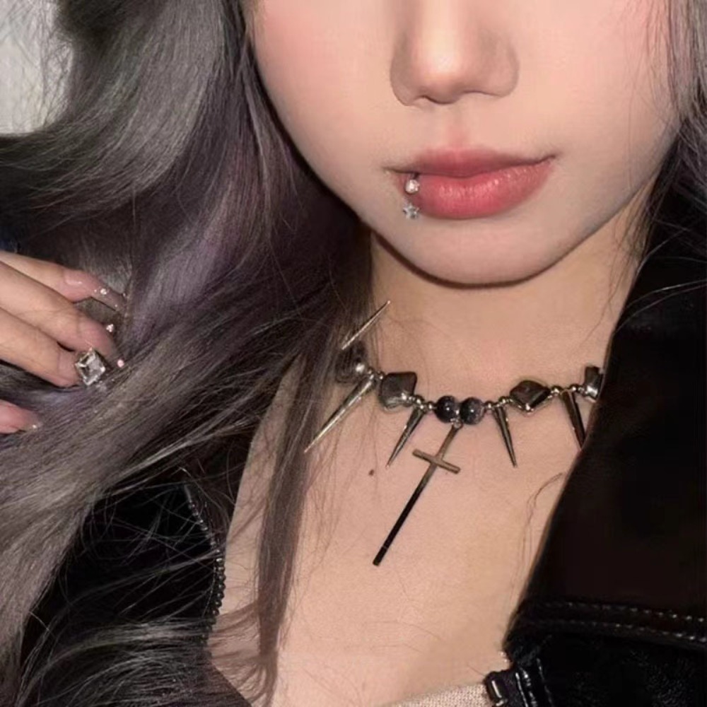 Goth Punk Spike Choker - Y2k サブカルチャー スパイク クロス リベット タッセル